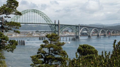 Yaquinta Bay Bridge (famous arch bridge just south of Newport, OR)